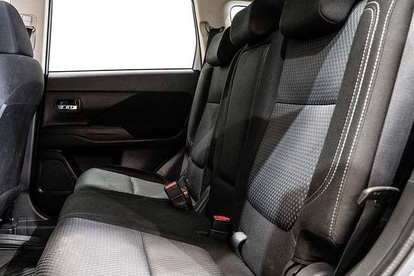 2019 Mitsubishi Outlander ES ZL