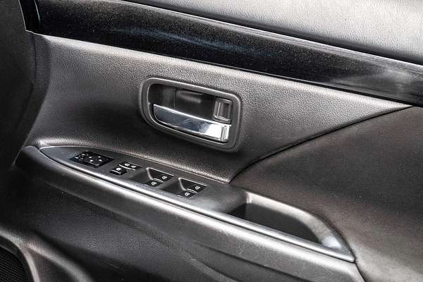 2019 Mitsubishi Outlander ES ZL