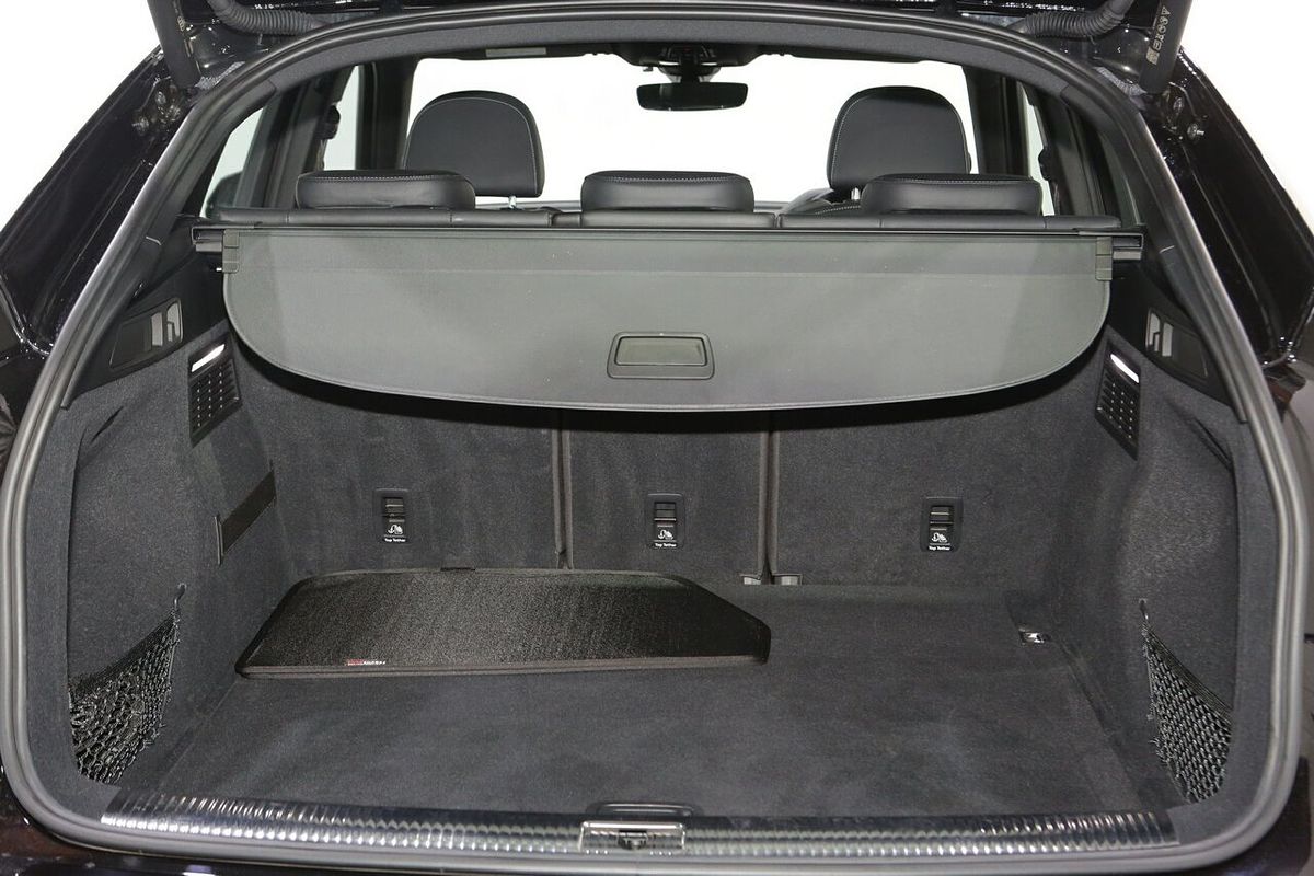 2022 Audi Q5 45 TFSI S line FY