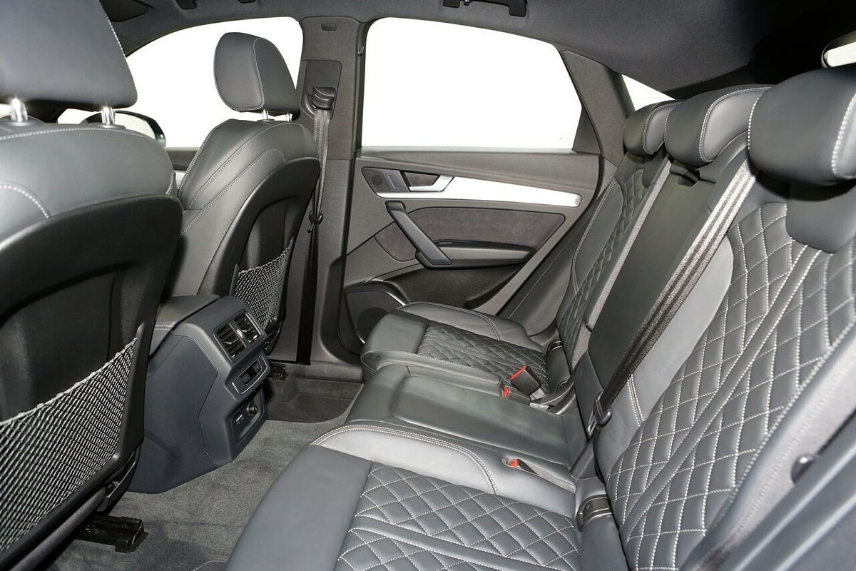2022 Audi Q5 45 TFSI S line FY