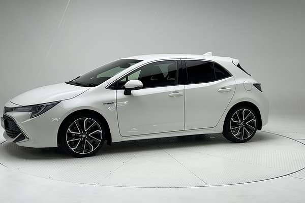 2019 Toyota Corolla ZR Hybrid ZWE211R