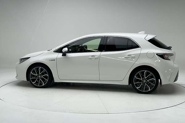 2019 Toyota Corolla ZR Hybrid ZWE211R