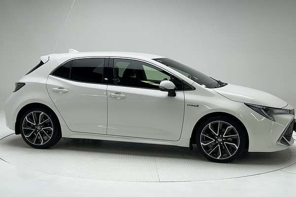 2019 Toyota Corolla ZR Hybrid ZWE211R