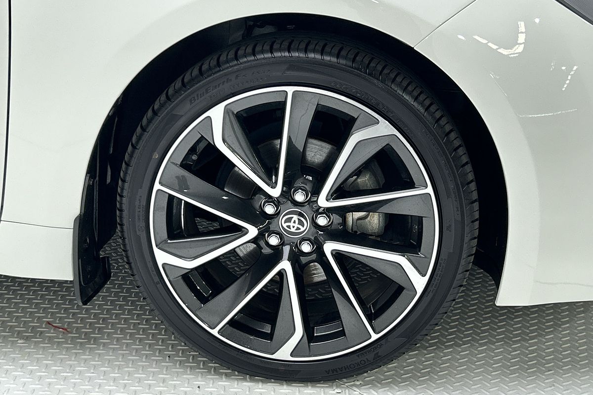 2019 Toyota Corolla ZR Hybrid ZWE211R