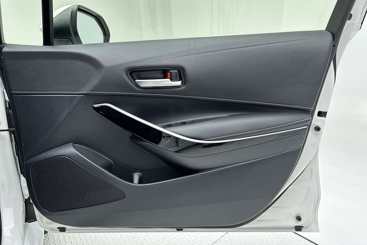 2019 Toyota Corolla ZR Hybrid ZWE211R