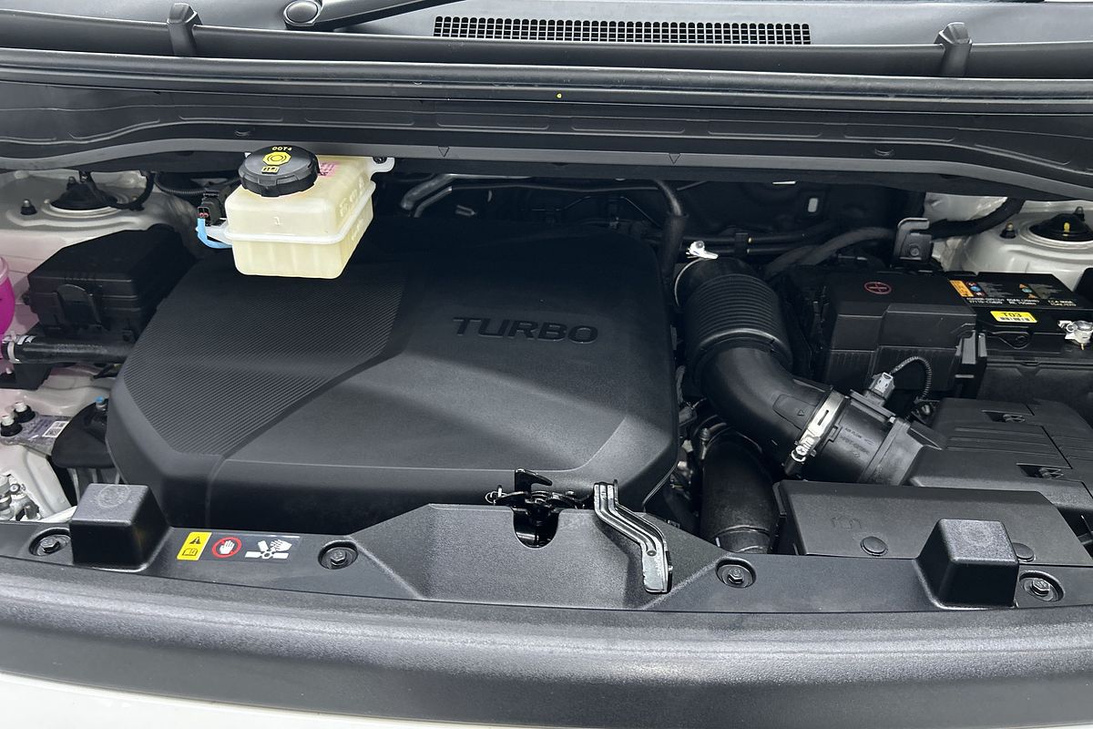 2024 Hyundai STARIA LOAD Premium US4.V3