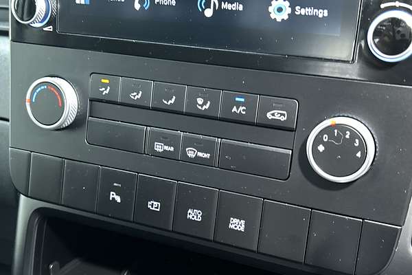 2024 Hyundai STARIA LOAD Premium US4.V3