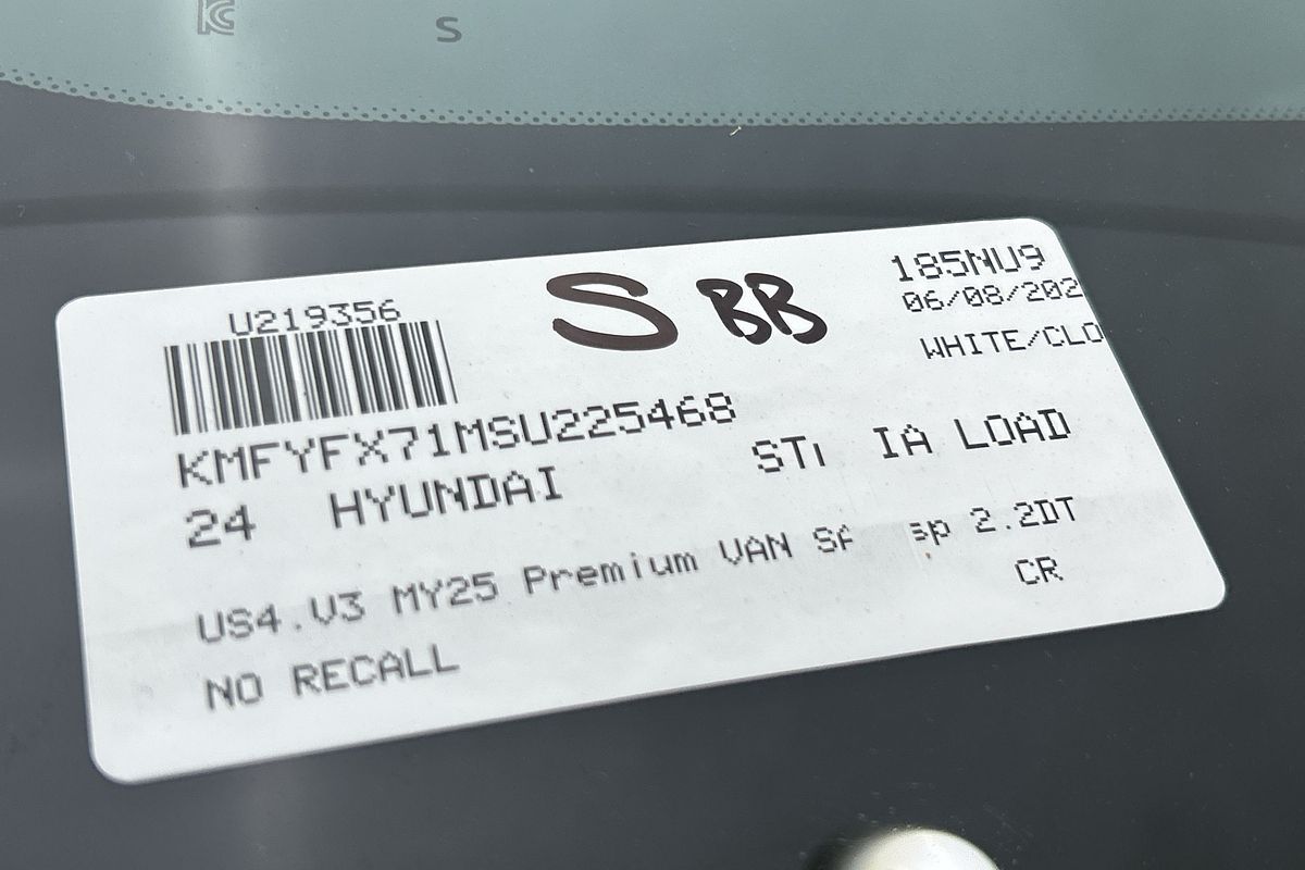 2024 Hyundai STARIA LOAD Premium US4.V3