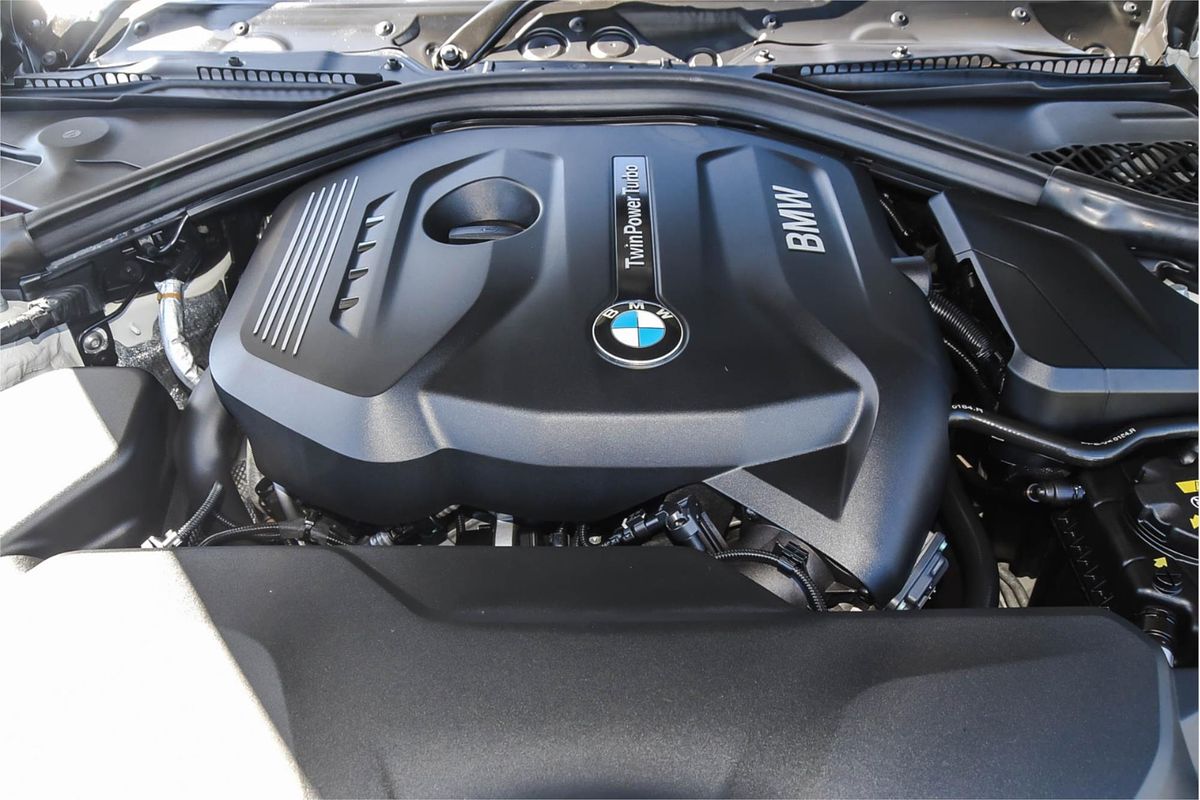 2016 BMW 3 Series 330i Sport Line F30 LCI