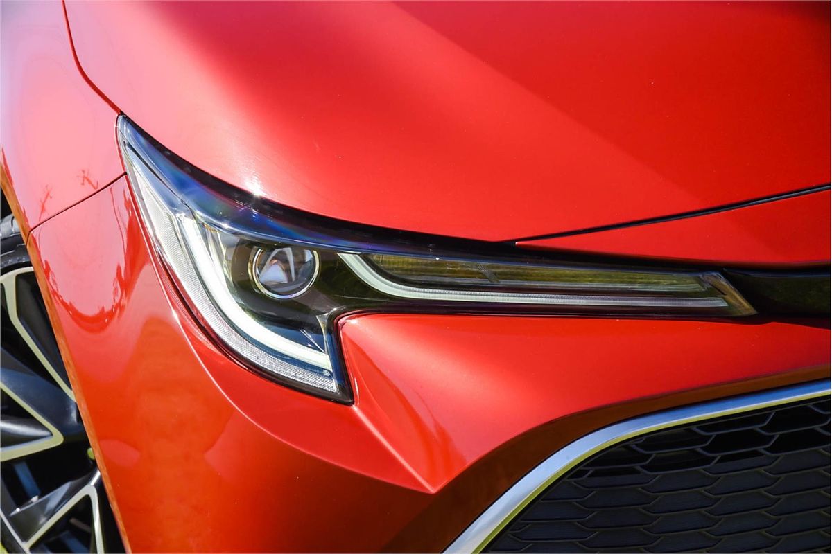 2019 Toyota Corolla ZR Hybrid ZWE211R