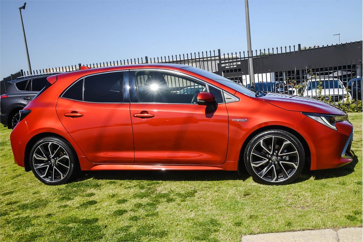 2019 Toyota Corolla ZR Hybrid ZWE211R