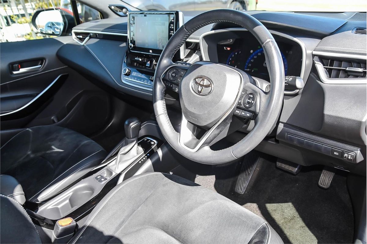 2019 Toyota Corolla ZR Hybrid ZWE211R