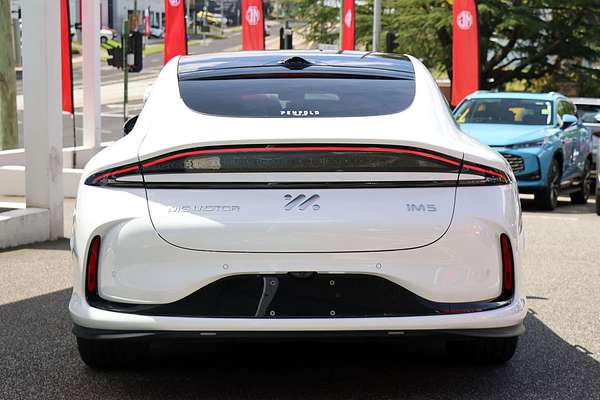 2025 MG IM5 Premium P12L