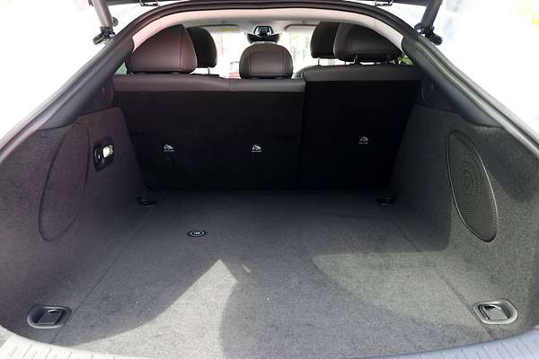 2025 MG IM5 Premium P12L