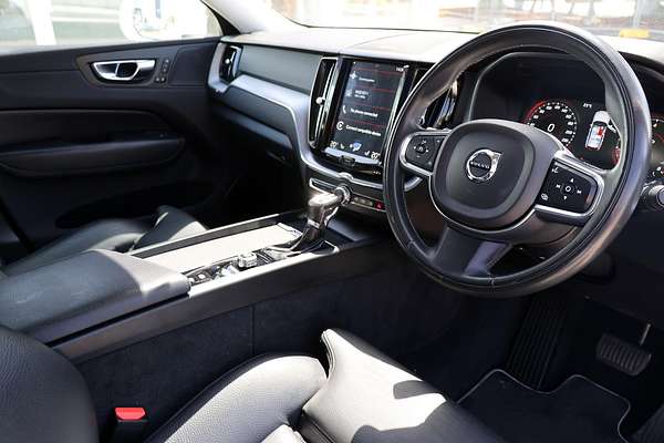 2020 Volvo XC60 T5 Momentum
