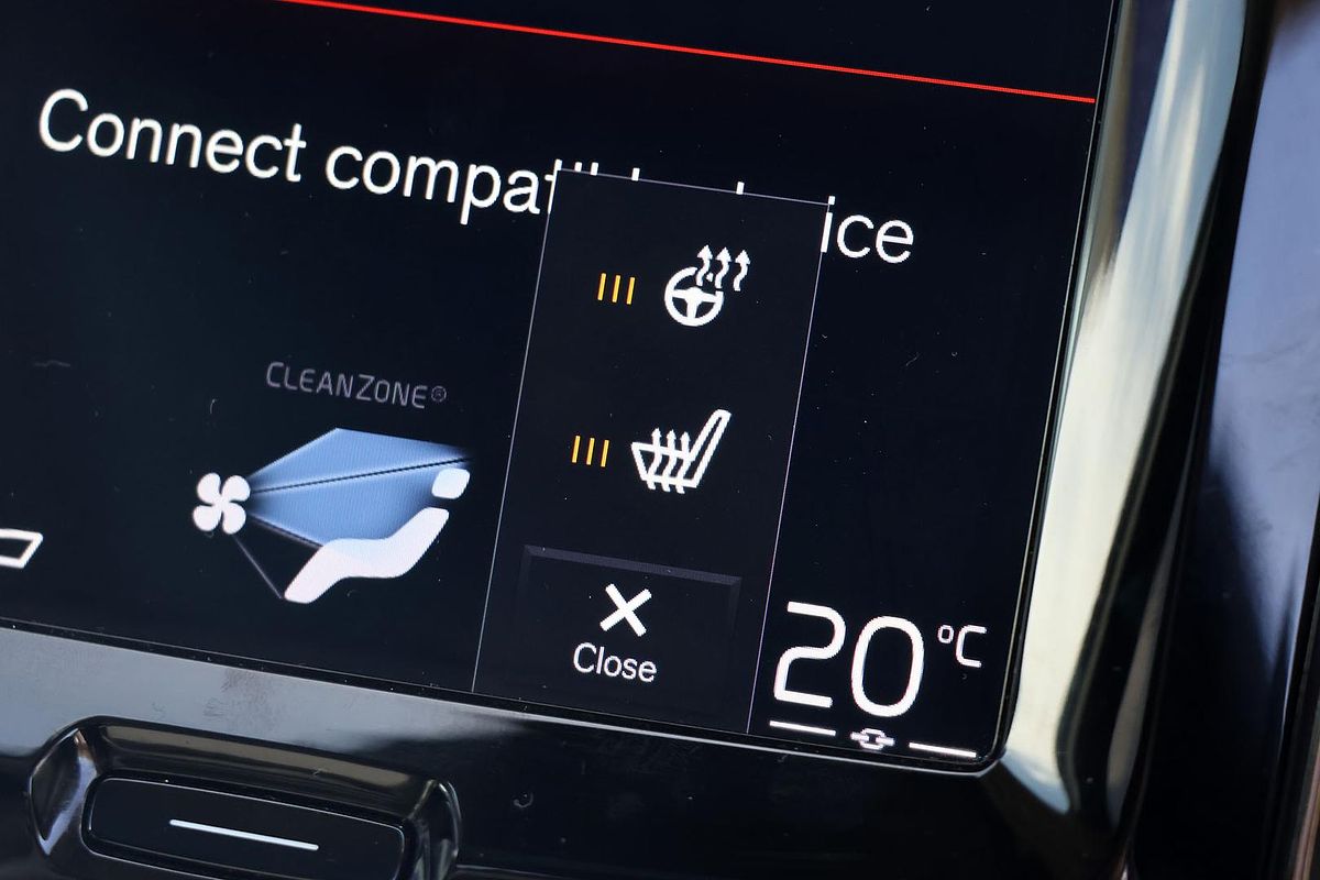 2020 Volvo XC60 T5 Momentum