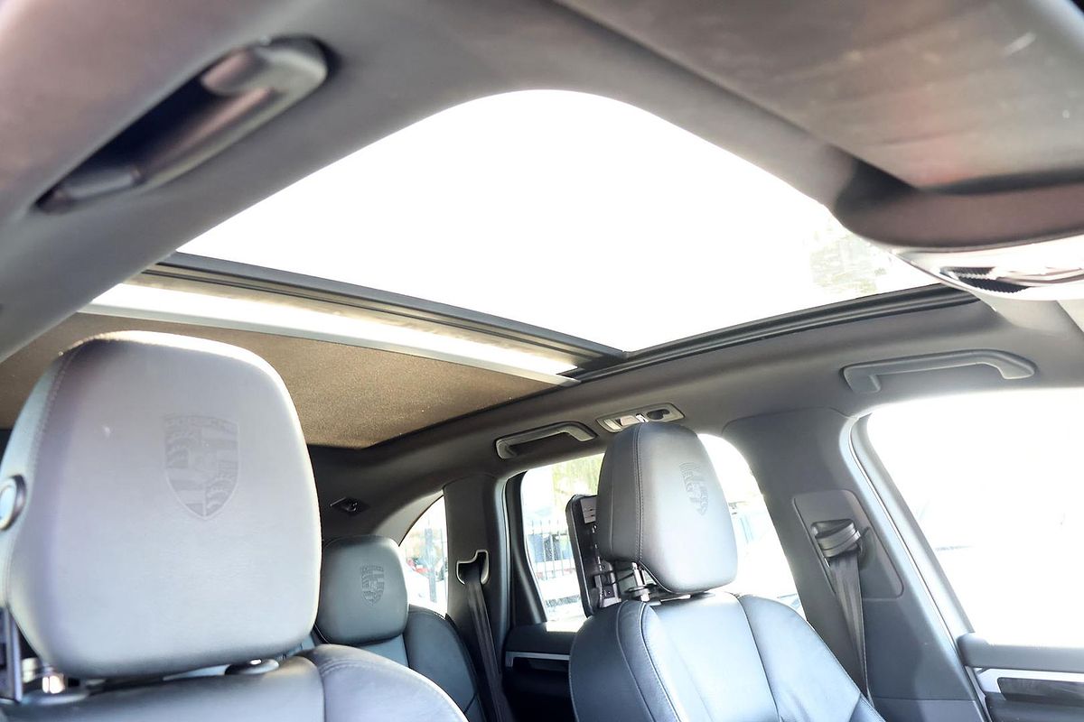 2014 Porsche Cayenne Diesel Platinum Edition 92A