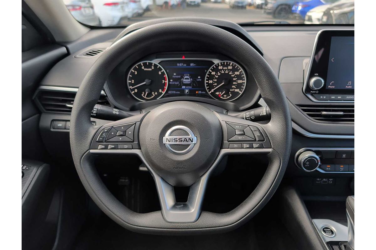 2022 Nissan Altima 2.5 SV