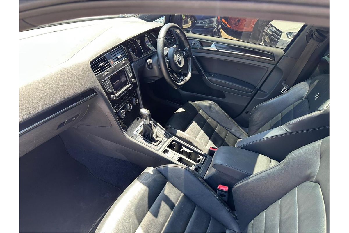 2014 Volkswagen Golf R 7