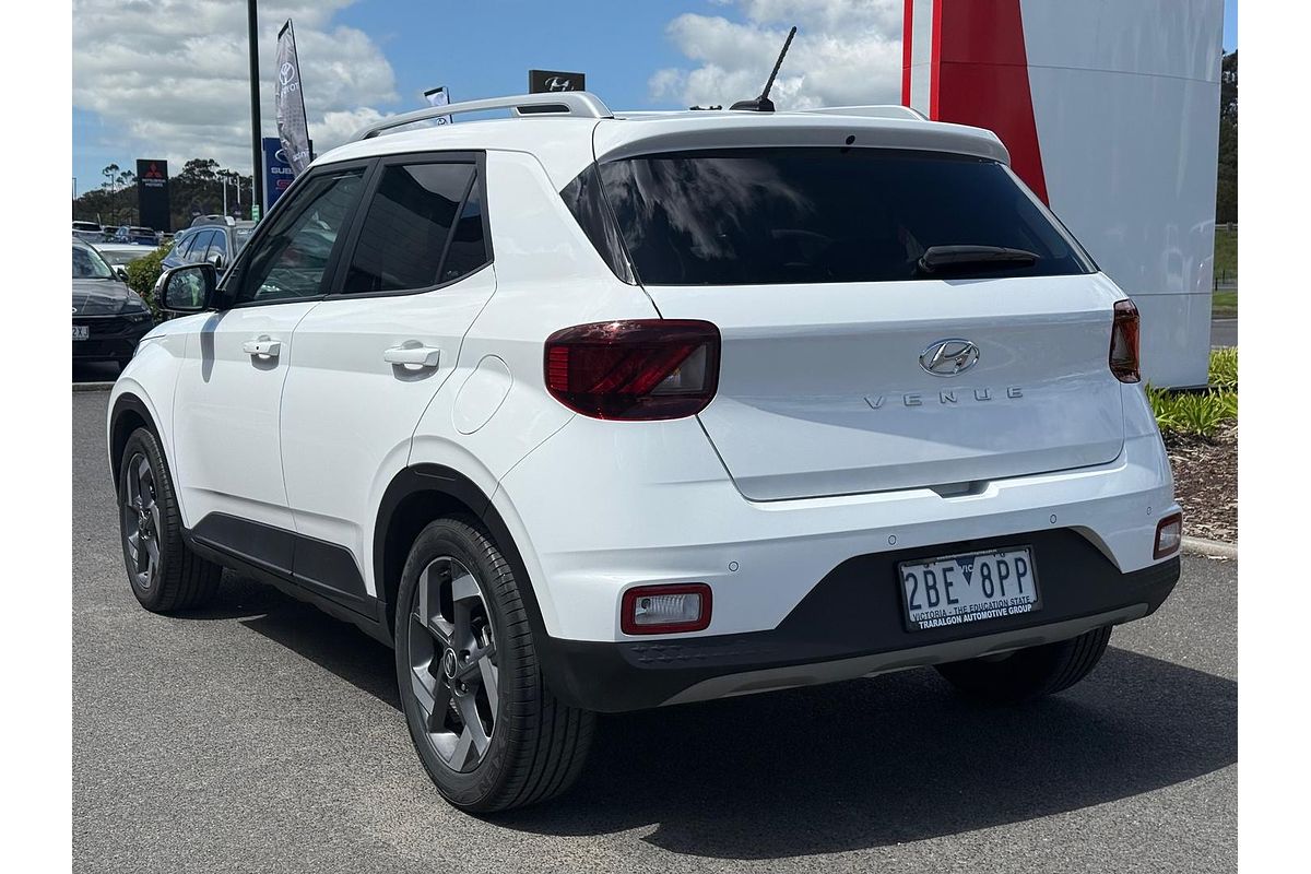 2024 Hyundai Venue Elite QX.V5