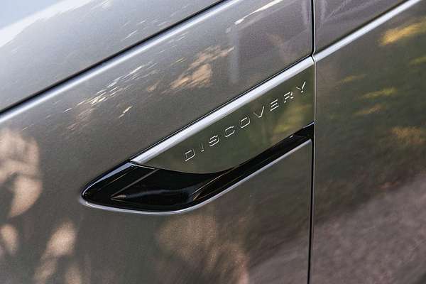 2019 Land Rover Discovery SD4 SE Series 5