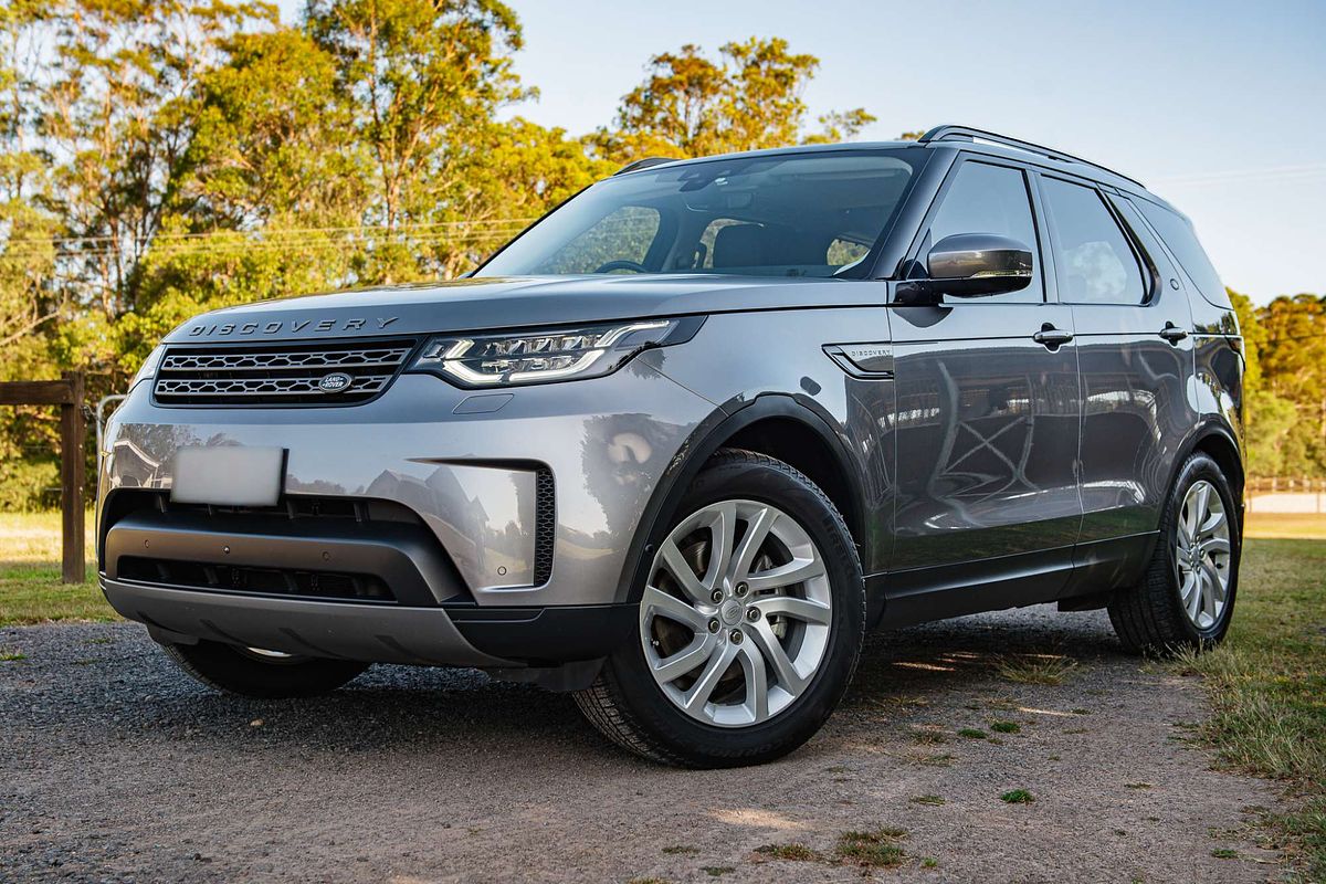 2019 Land Rover Discovery SD4 SE Series 5