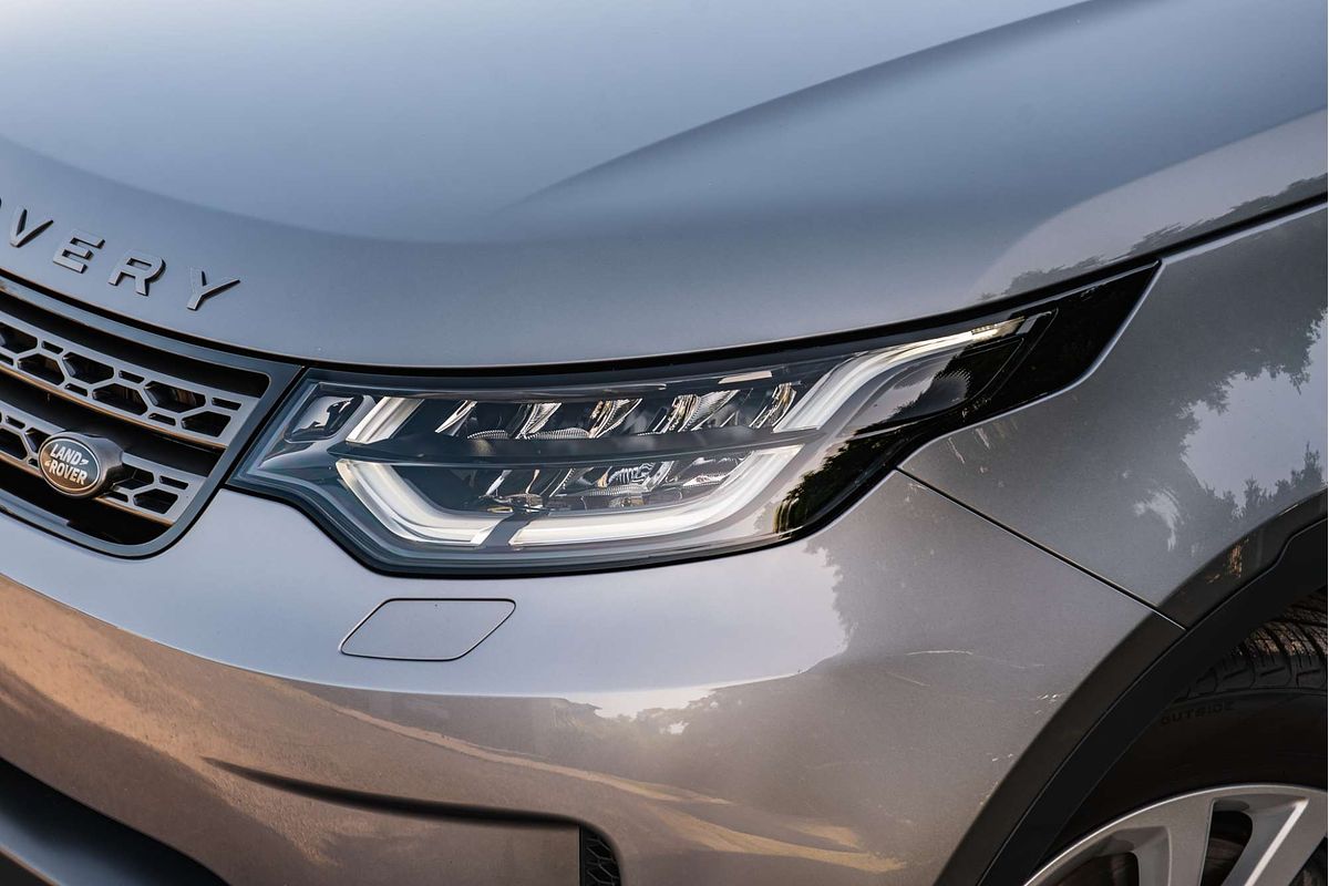 2019 Land Rover Discovery SD4 SE Series 5