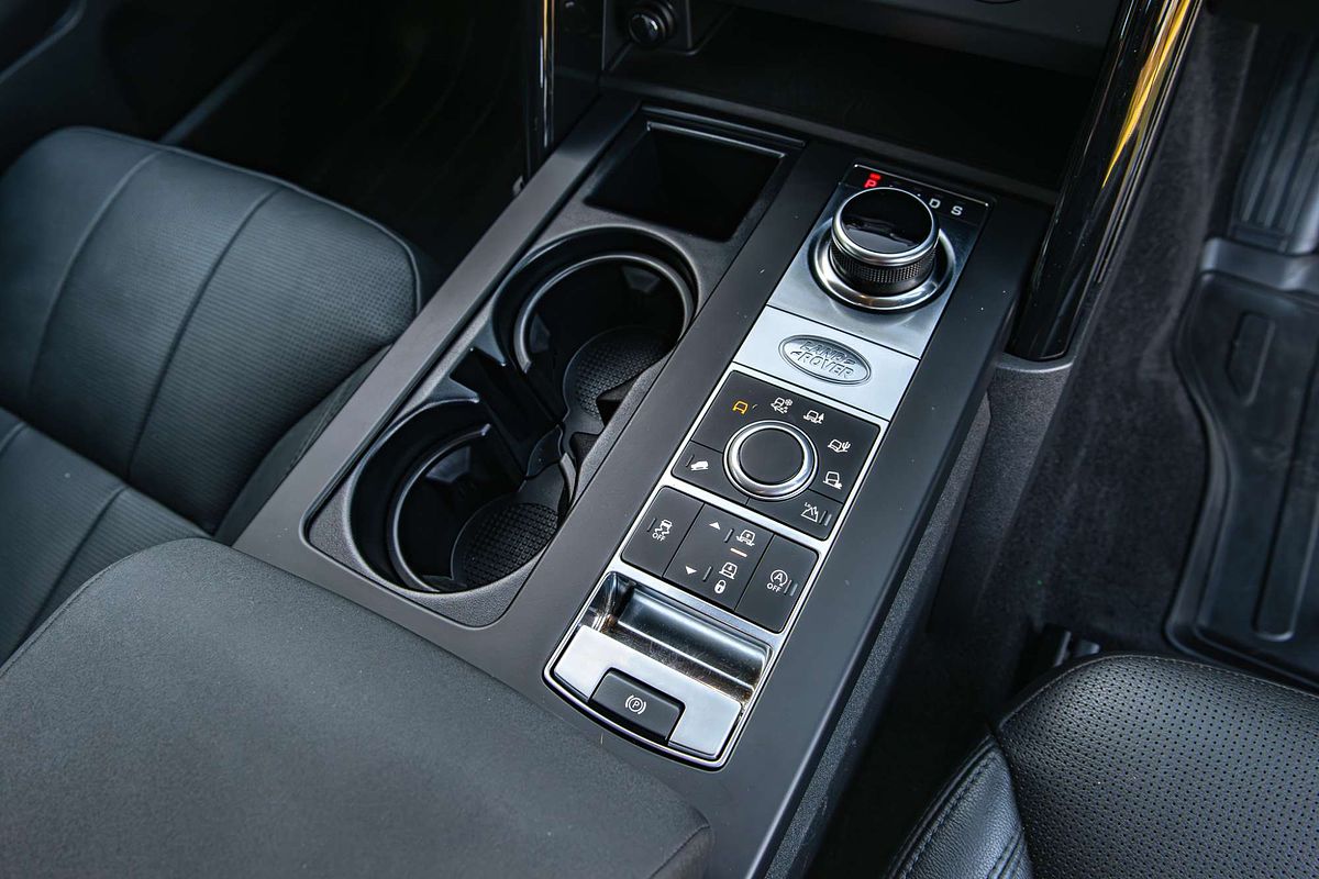 2019 Land Rover Discovery SD4 SE Series 5
