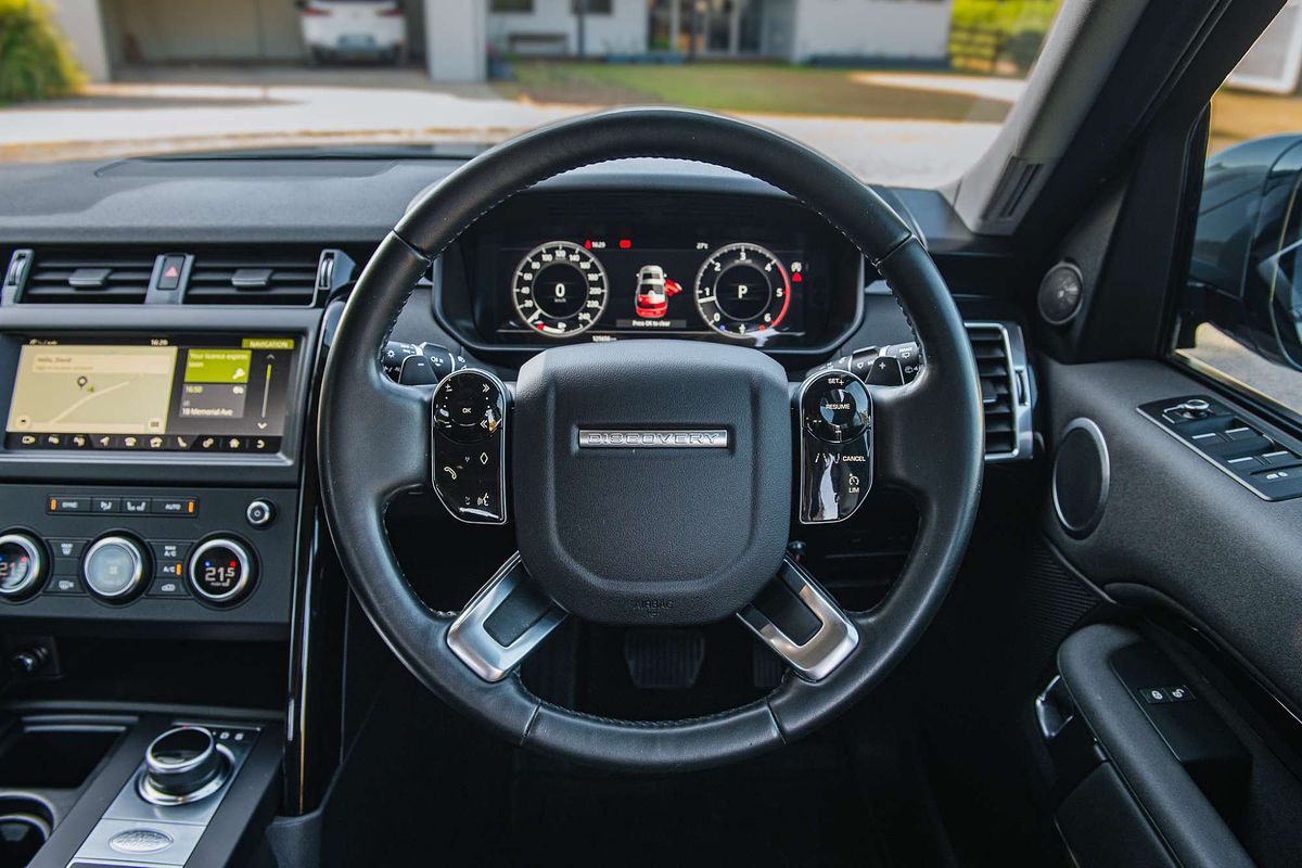 2019 Land Rover Discovery SD4 SE Series 5