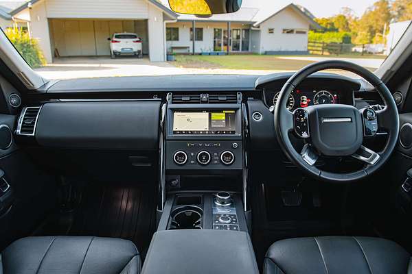 2019 Land Rover Discovery SD4 SE Series 5