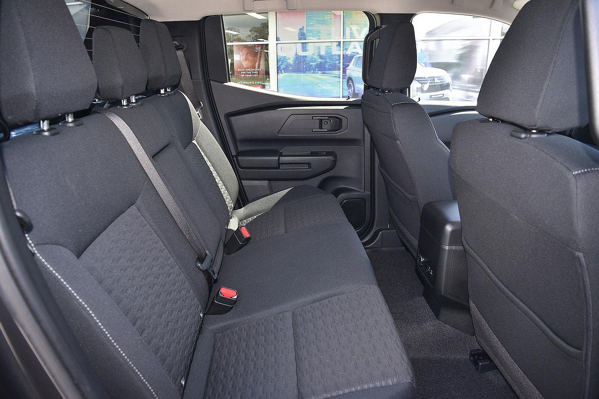 2025 Mitsubishi Triton GLX-R MV 4X4