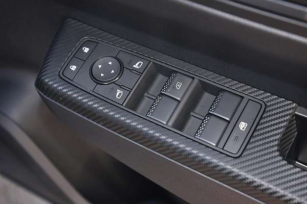 2025 Mitsubishi Triton GLX-R MV 4X4