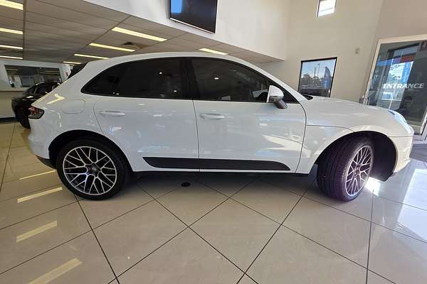 2021 Porsche Macan 95B