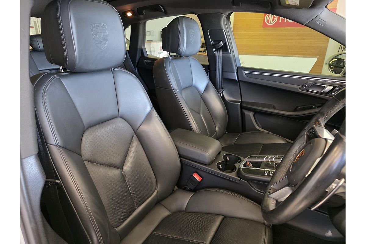 2021 Porsche Macan 95B