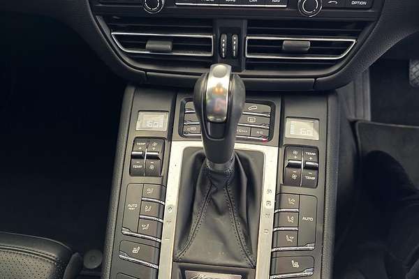 2021 Porsche Macan 95B