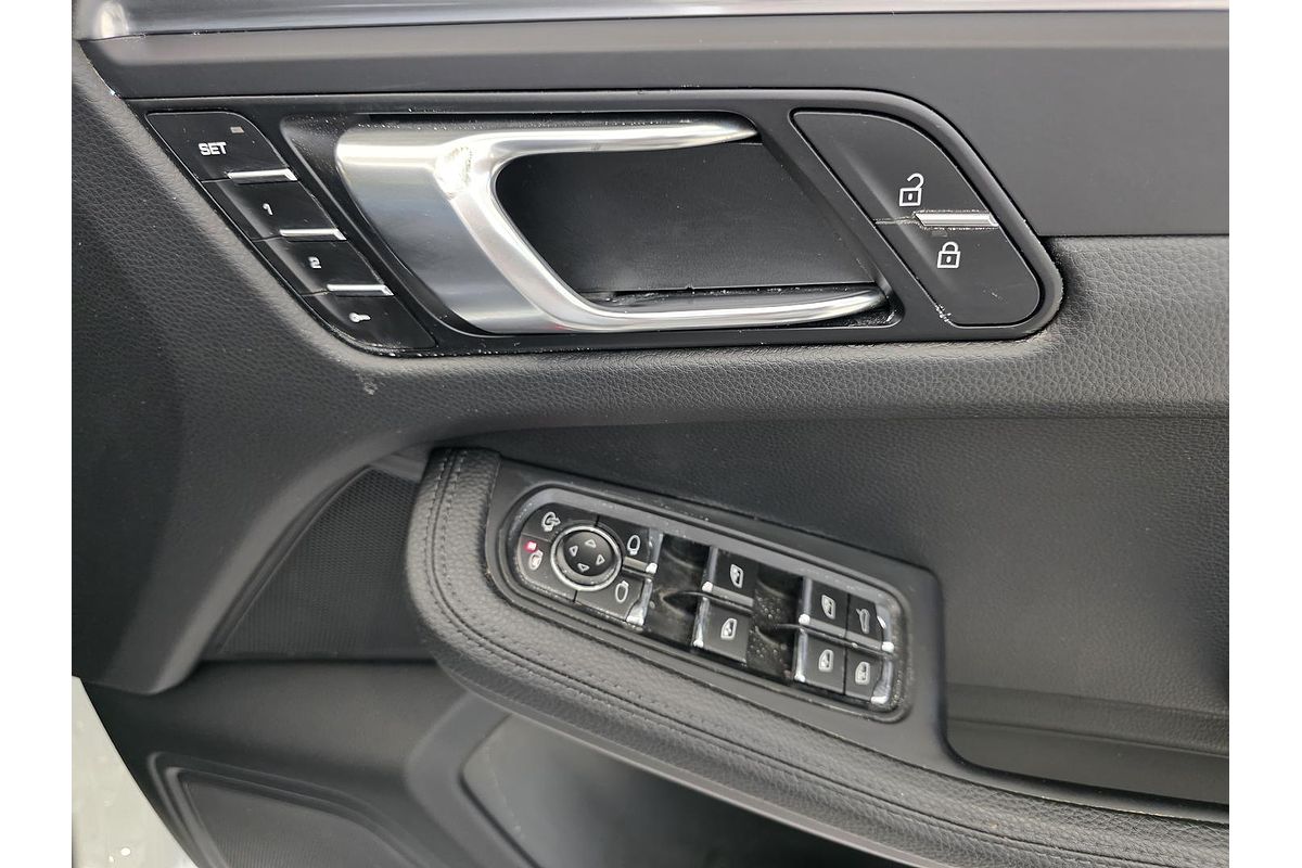 2021 Porsche Macan 95B