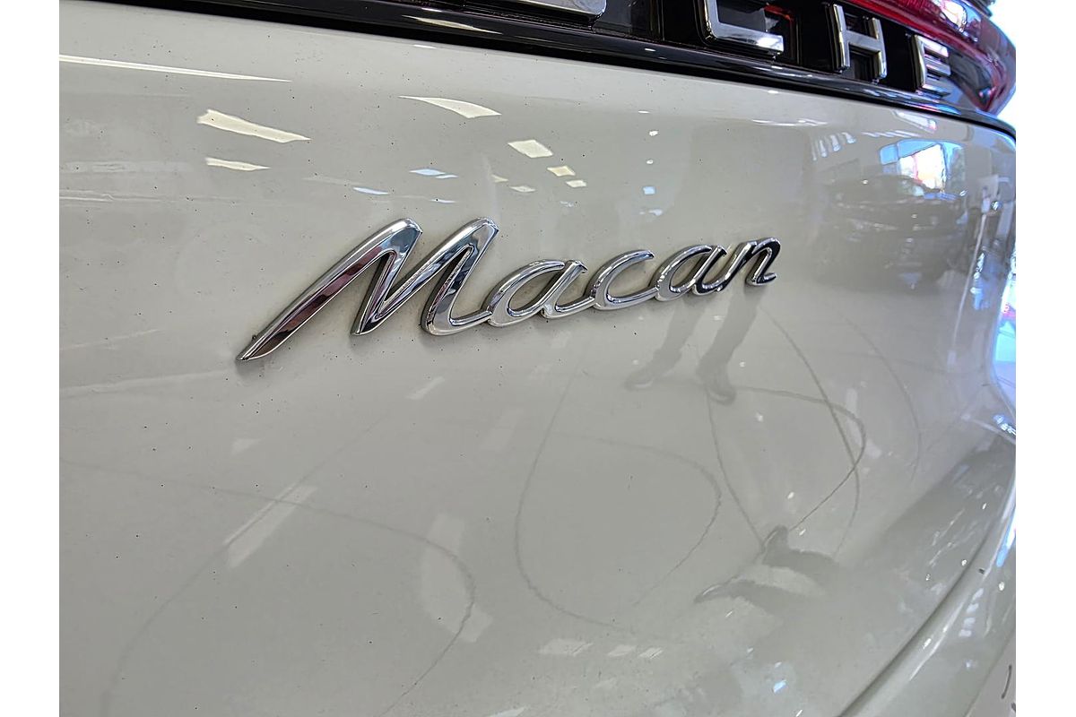 2021 Porsche Macan 95B