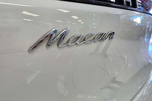 2021 Porsche Macan 95B