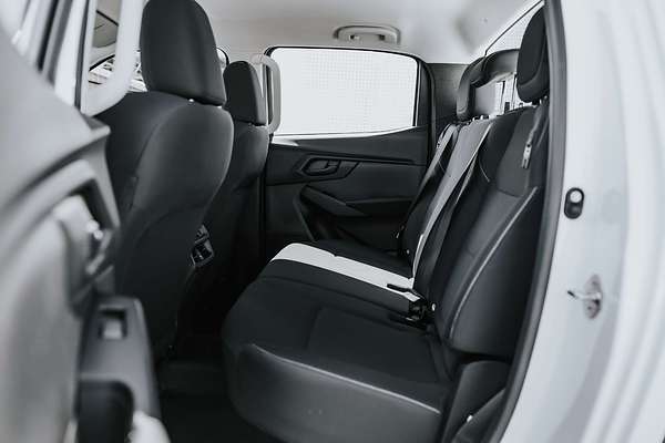 2025 Isuzu D-MAX SX 4X4