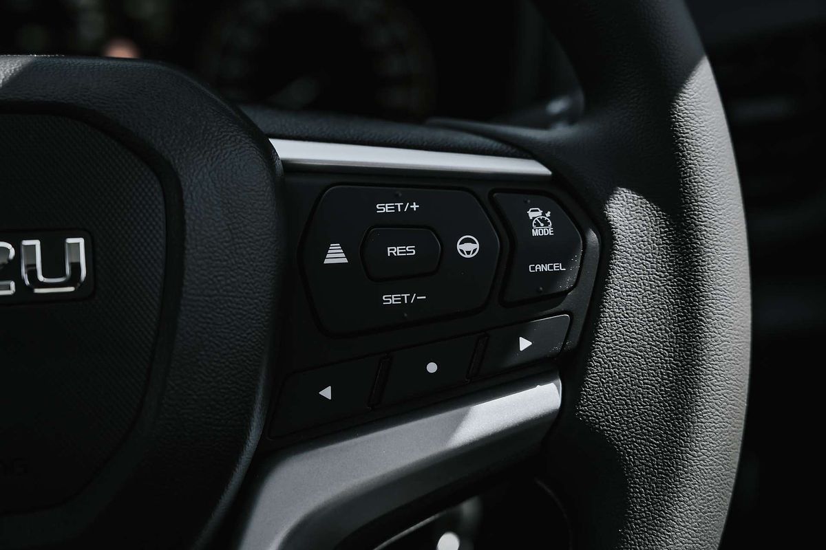 2025 Isuzu D-MAX SX High Ride  Rear Wheel Drive