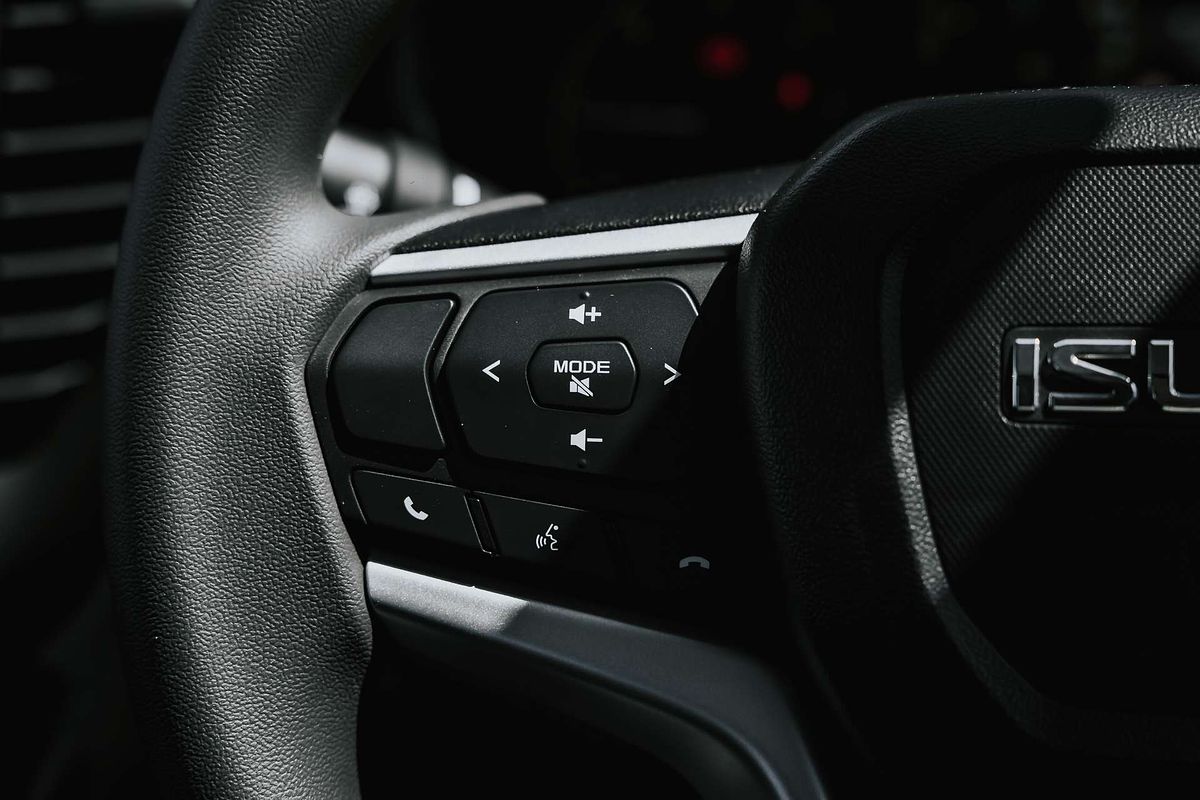 2025 Isuzu D-MAX SX High Ride  Rear Wheel Drive