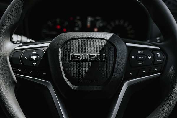 2025 Isuzu MU-X LS-M