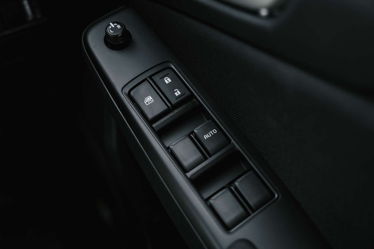 2025 Isuzu MU-X LS-M