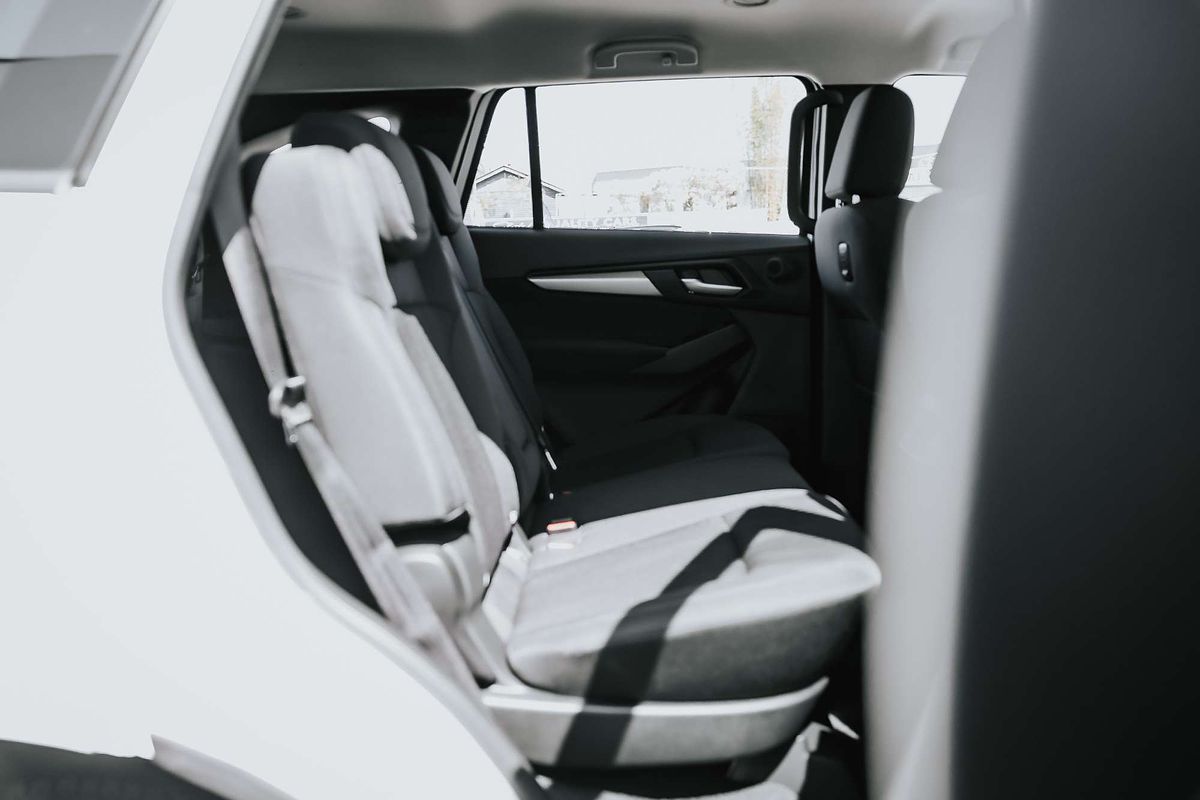 2025 Isuzu MU-X LS-M