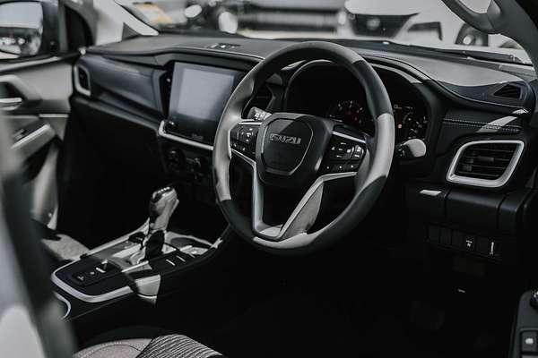 2025 Isuzu MU-X LS-M