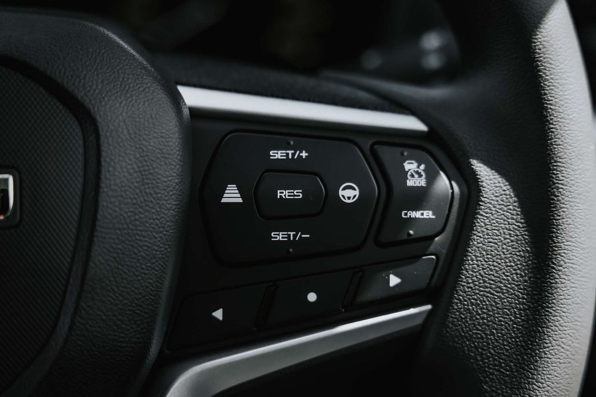 2025 Isuzu MU-X LS-M