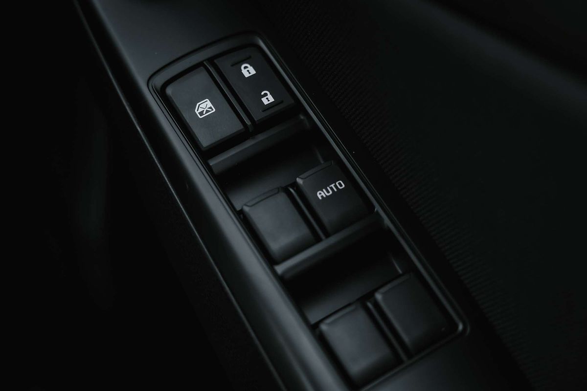 2025 Isuzu MU-X LS-M