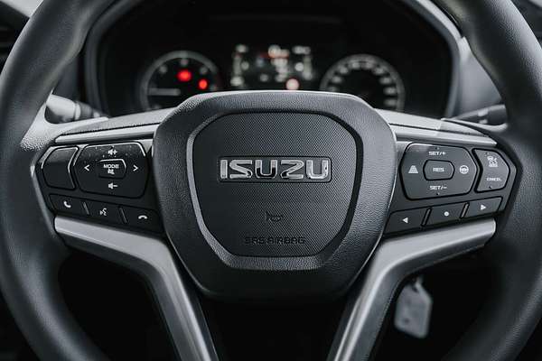2025 Isuzu D-MAX SX 4X4