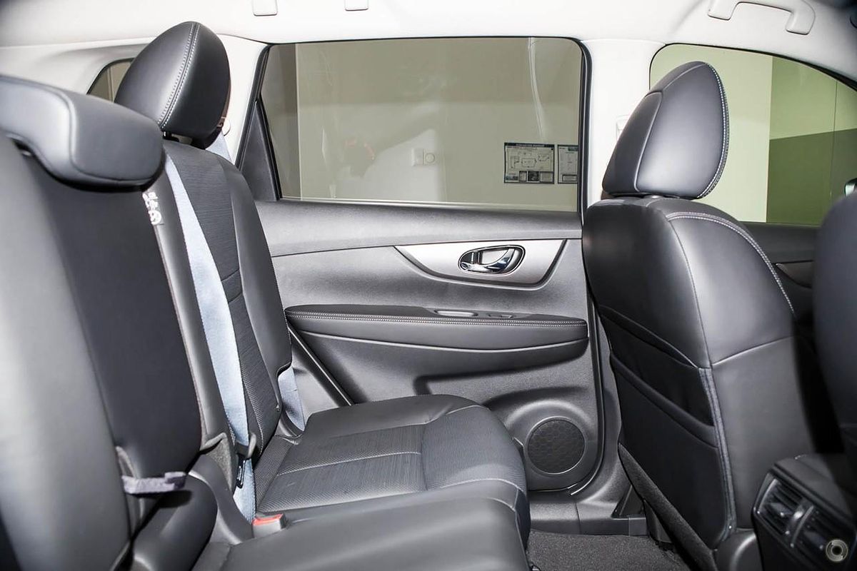 2014 Nissan X-TRAIL ST-L T32