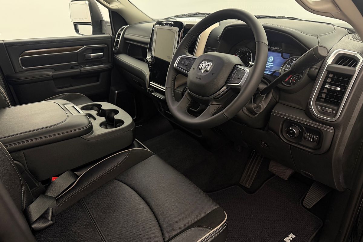 2024 RAM 2500 Laramie DJ 4X4